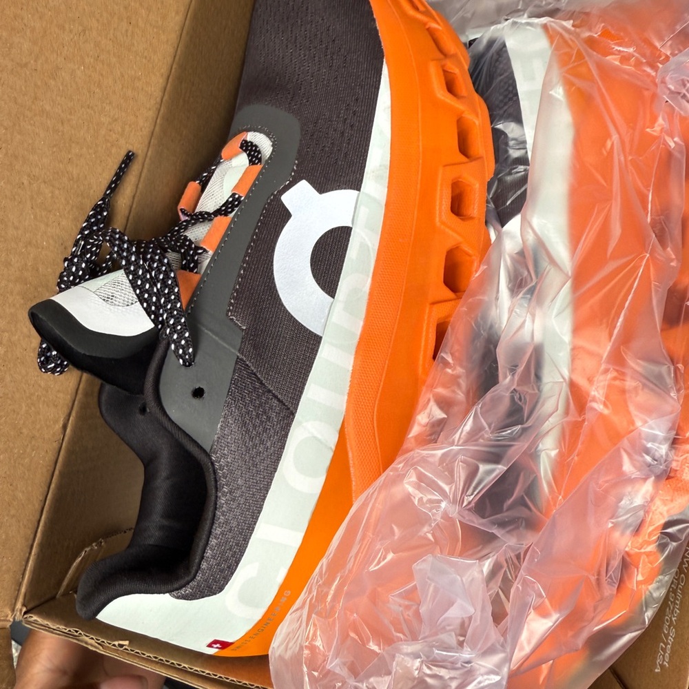 Shoes in Black and Orange men’s